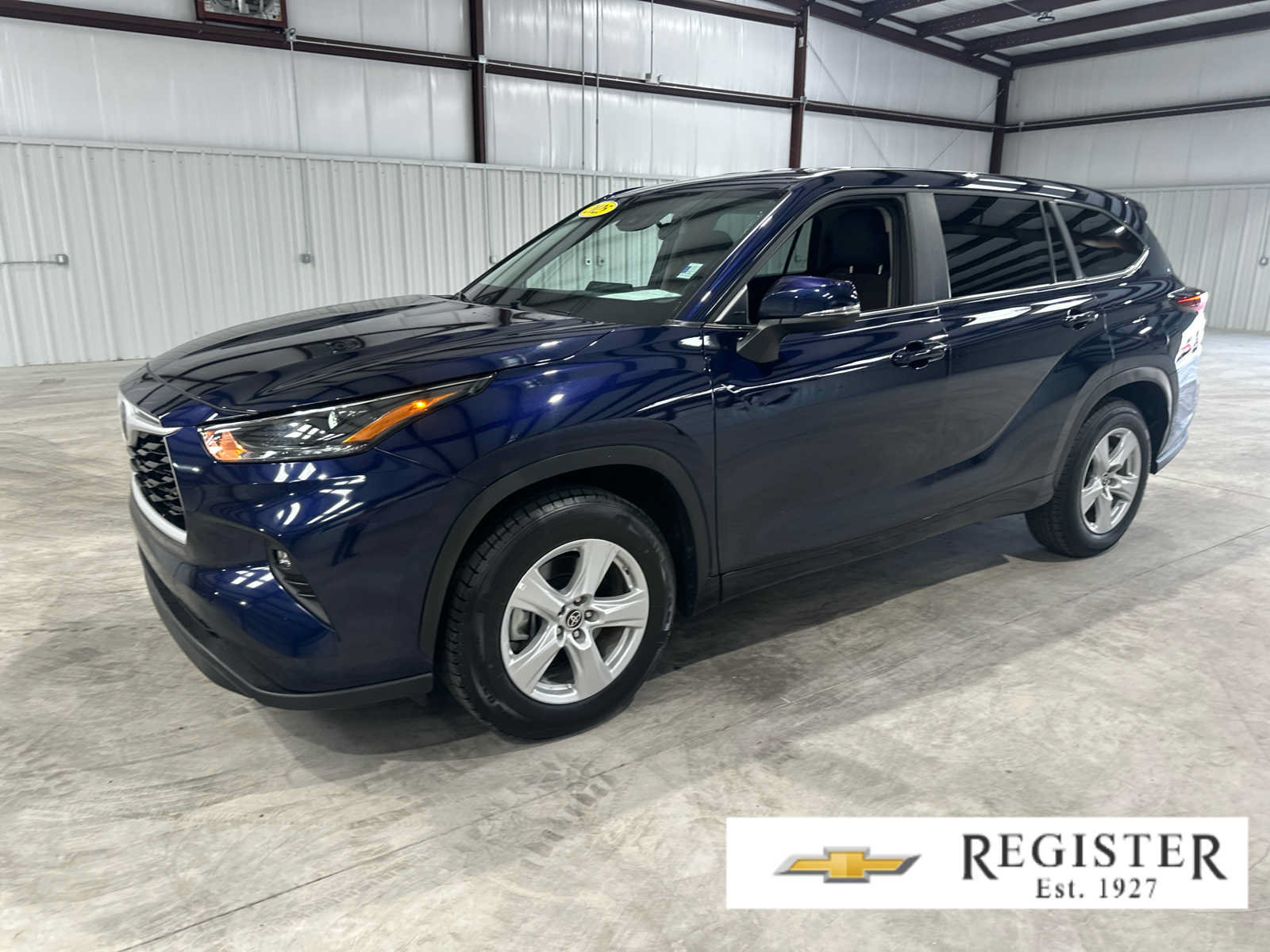 Used 2025 Toyota Highlander LE FWD video 1