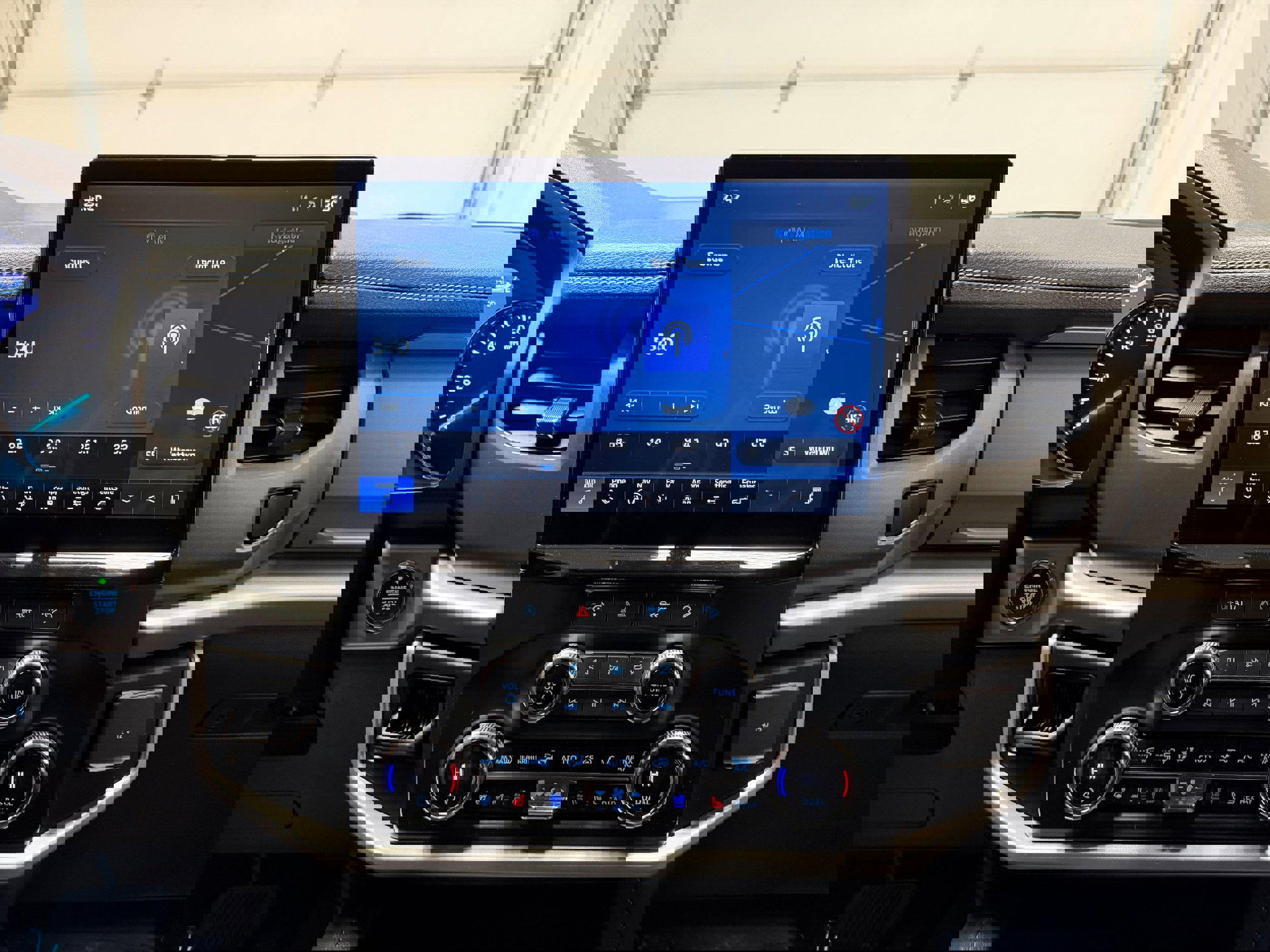 Certified 2024 Ford Expedition XLT image 20