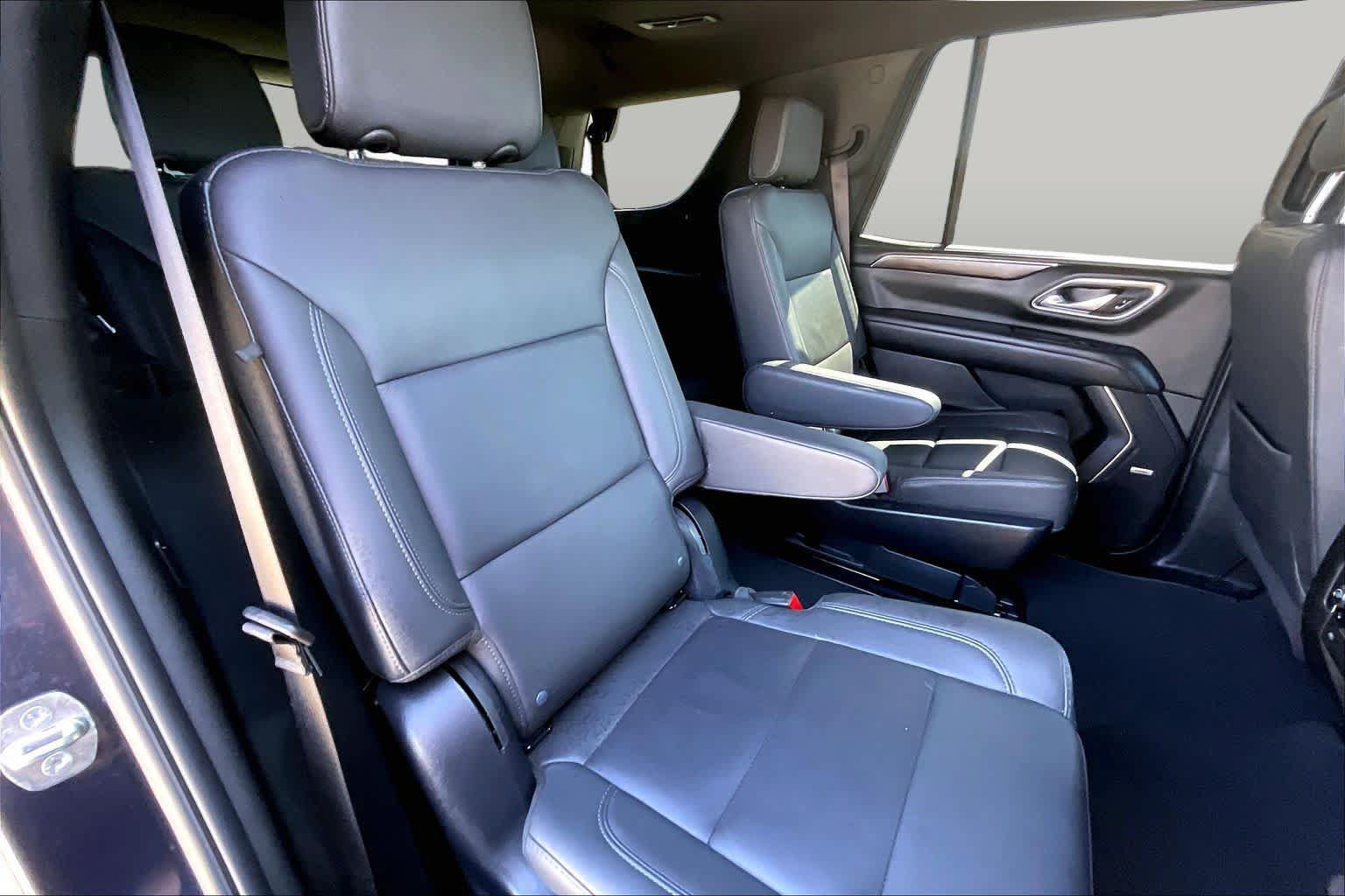 Used 2024 Chevrolet Tahoe Z71 w/ Luxury Package AWD/4WD image 20