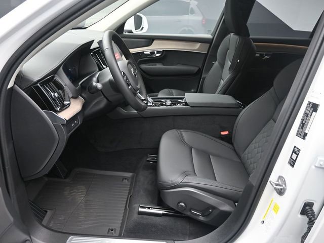 New 2026 Volvo XC90 T8 Plus w/ Protection Package Premier image 18