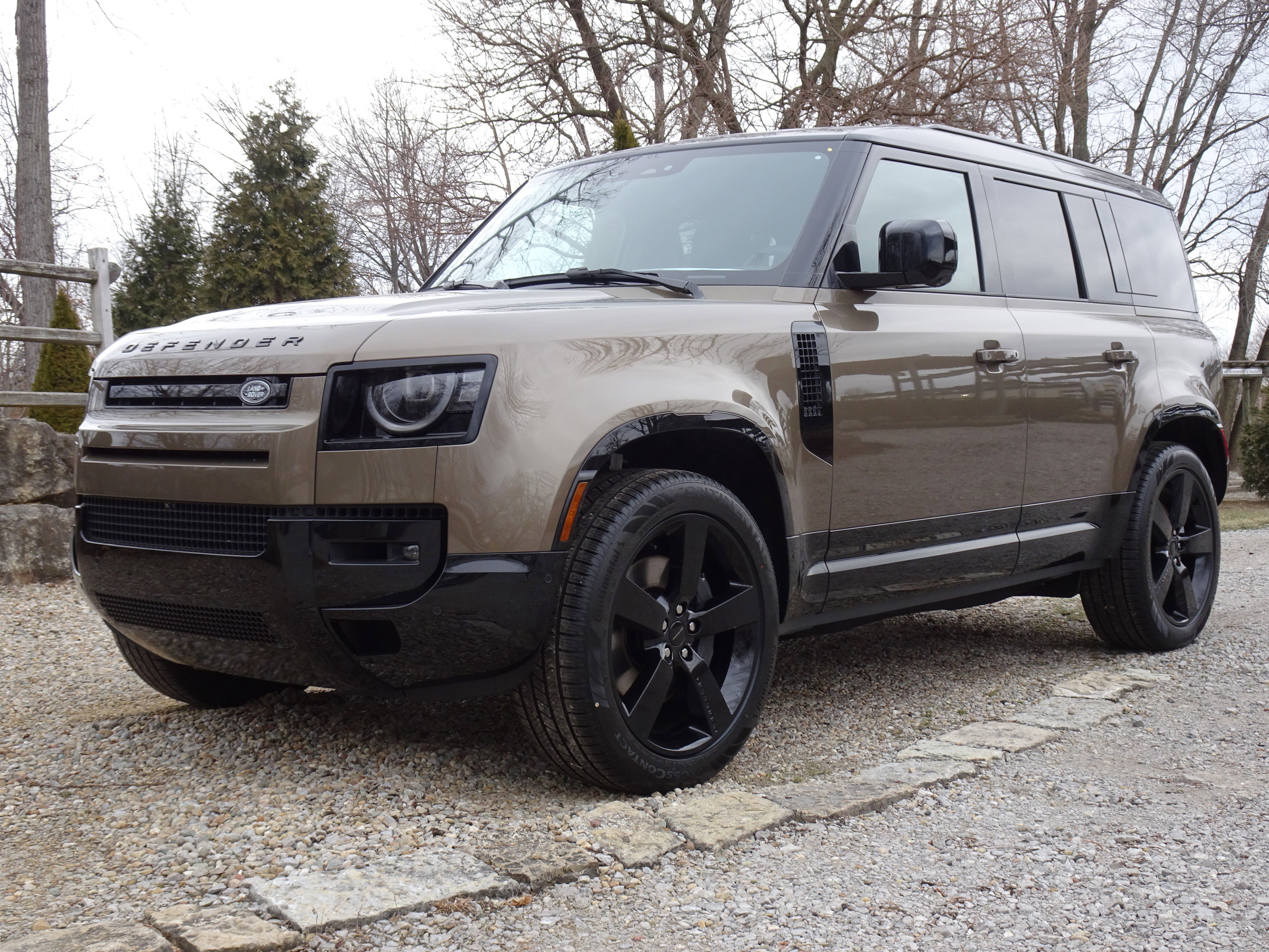 New 2026 Land Rover Defender 110 X-Dynamic SE AWD/4WD image 8