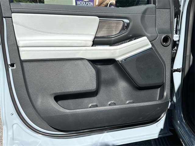 New 2025 Ford Expedition Max Platinum w/ Platinum Ultimate Package image 10