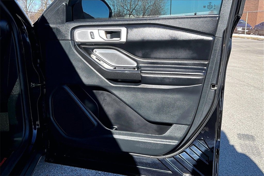 Certified 2020 Ford Explorer ST w/ Premium Technology Package image 23