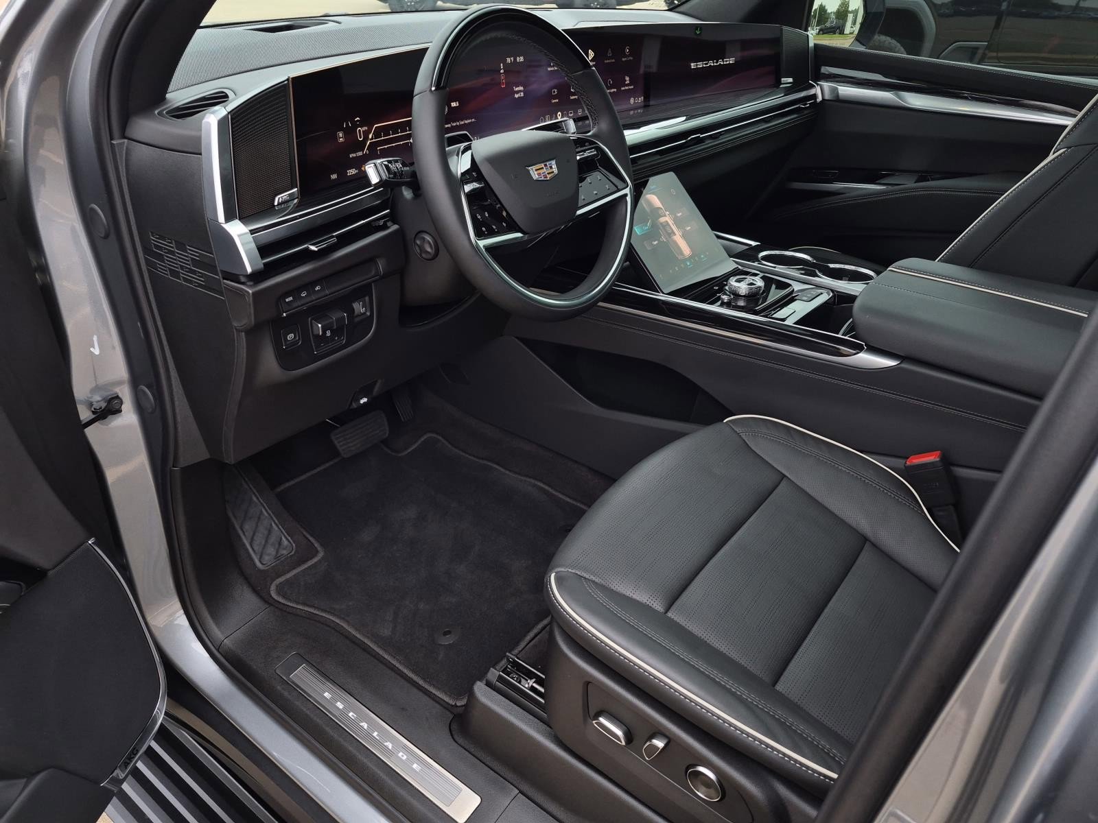 Used 2025 Cadillac Escalade Sport w/ Touring Package RWD image 13