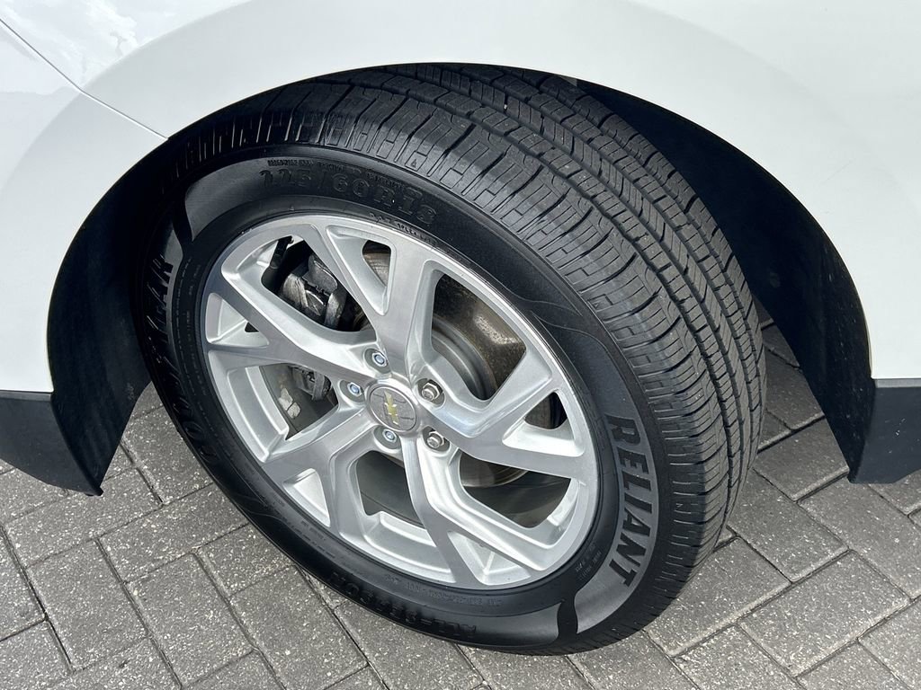 Used 2020 Chevrolet Equinox LT image 30