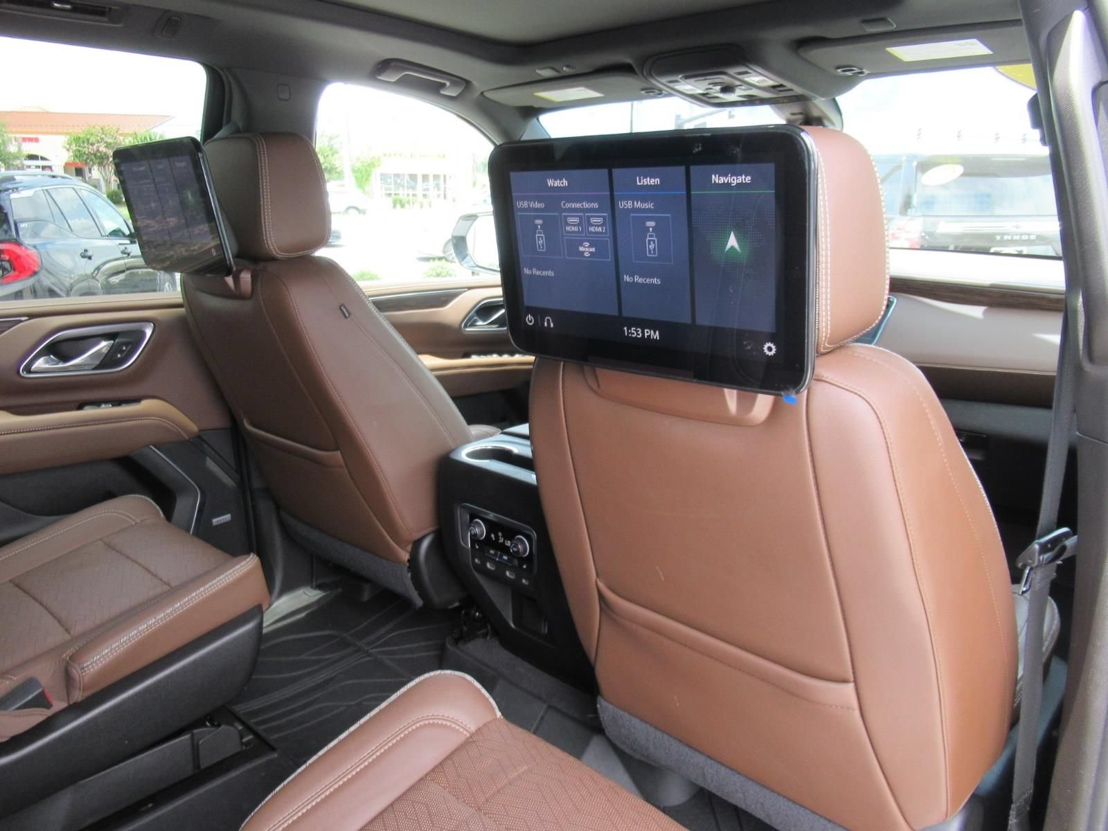 Used 2021 Chevrolet Tahoe High Country w/ Premium Package AWD/4WD image 16