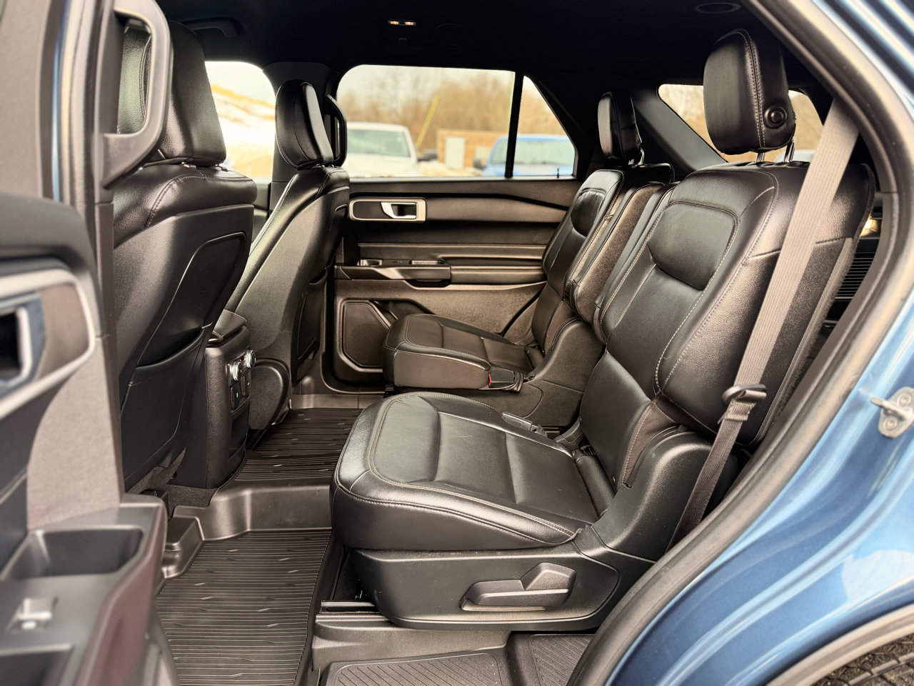 Used 2020 Ford Explorer XLT w/ Equipment Group 202A image 21