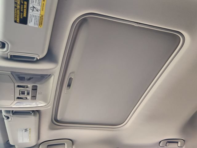 Used 2022 Toyota RAV4 Limited FWD image 19