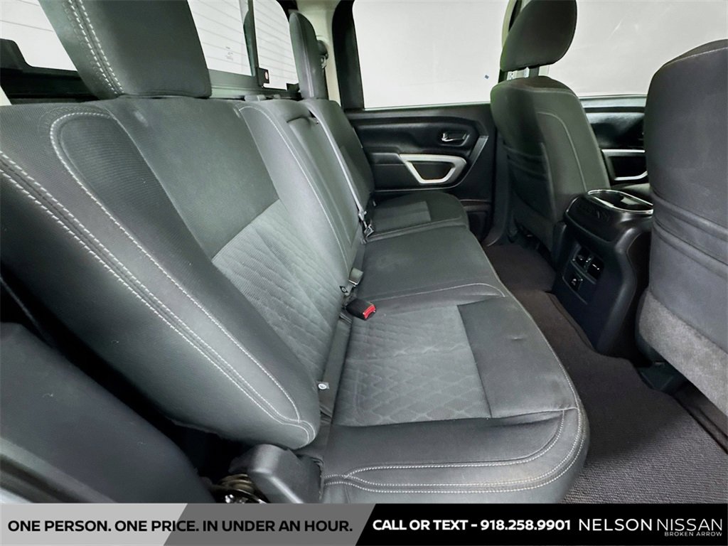 Used 2017 Nissan Titan SV image 27