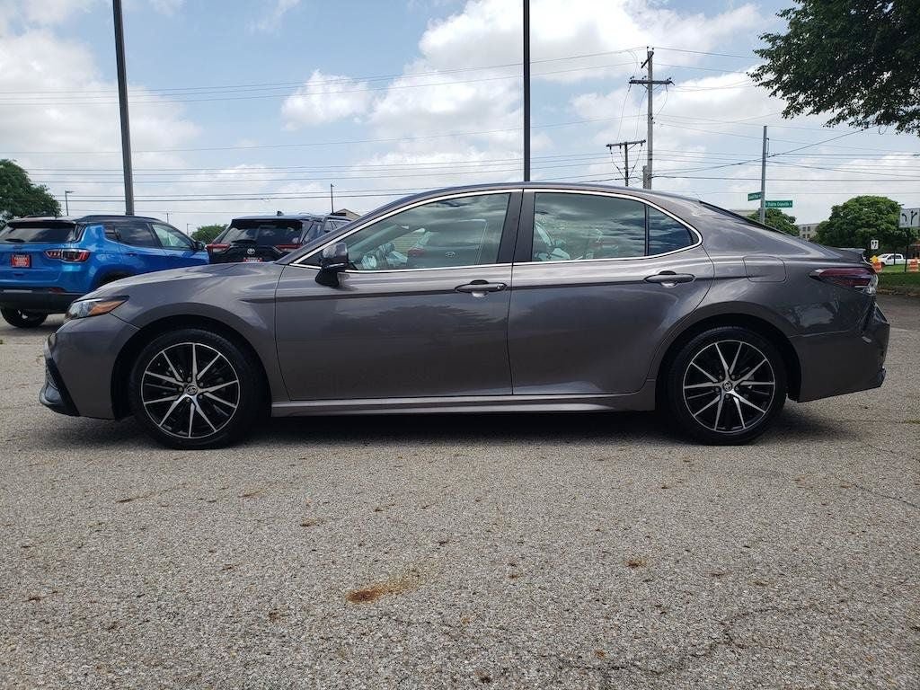 Certified 2024 Toyota Camry SE FWD image 9