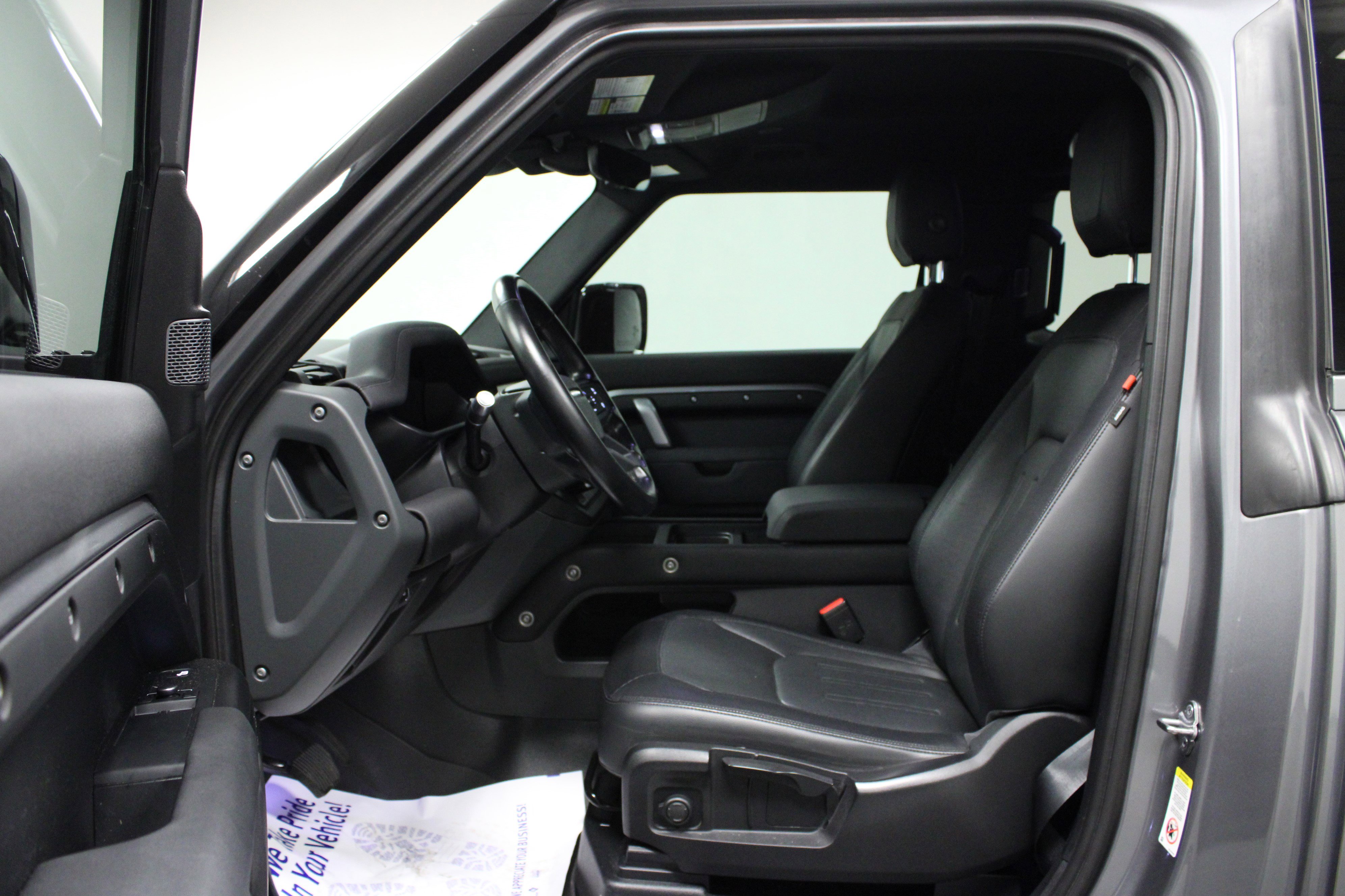 Used 2021 Land Rover Defender 90 X-Dynamic S image 12