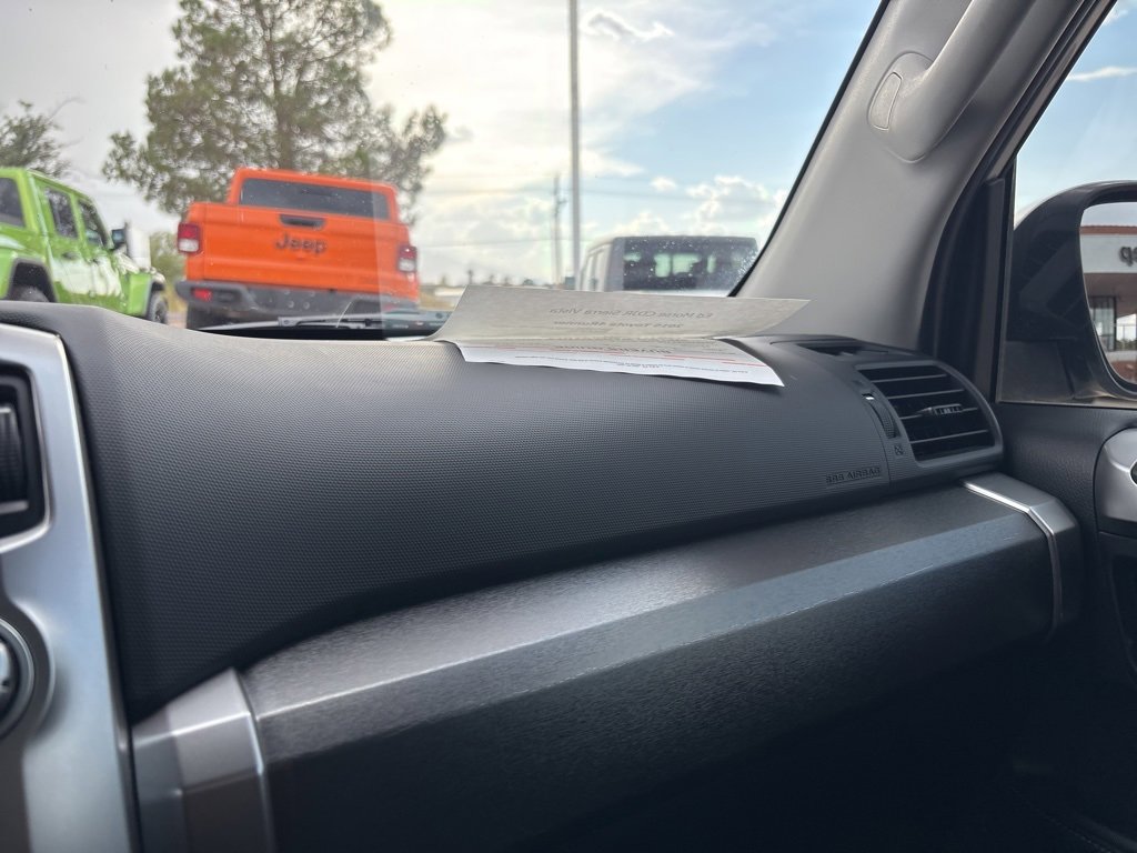 Used 2015 Toyota 4Runner image 35