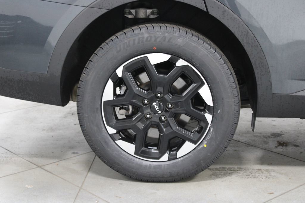 Used 2024 Kia Sorento S image 12