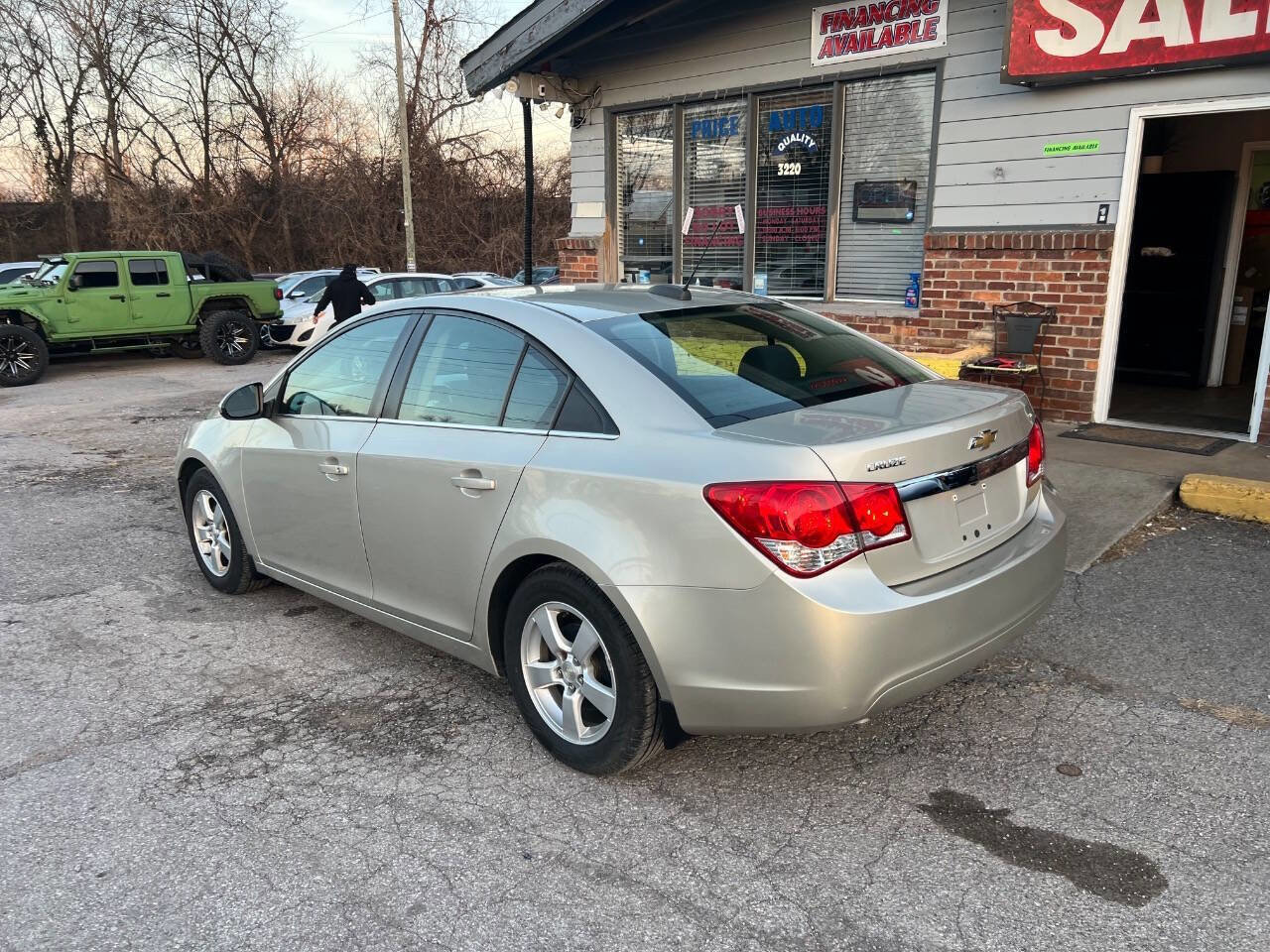 Used 2016 Chevrolet Cruze LT image 3