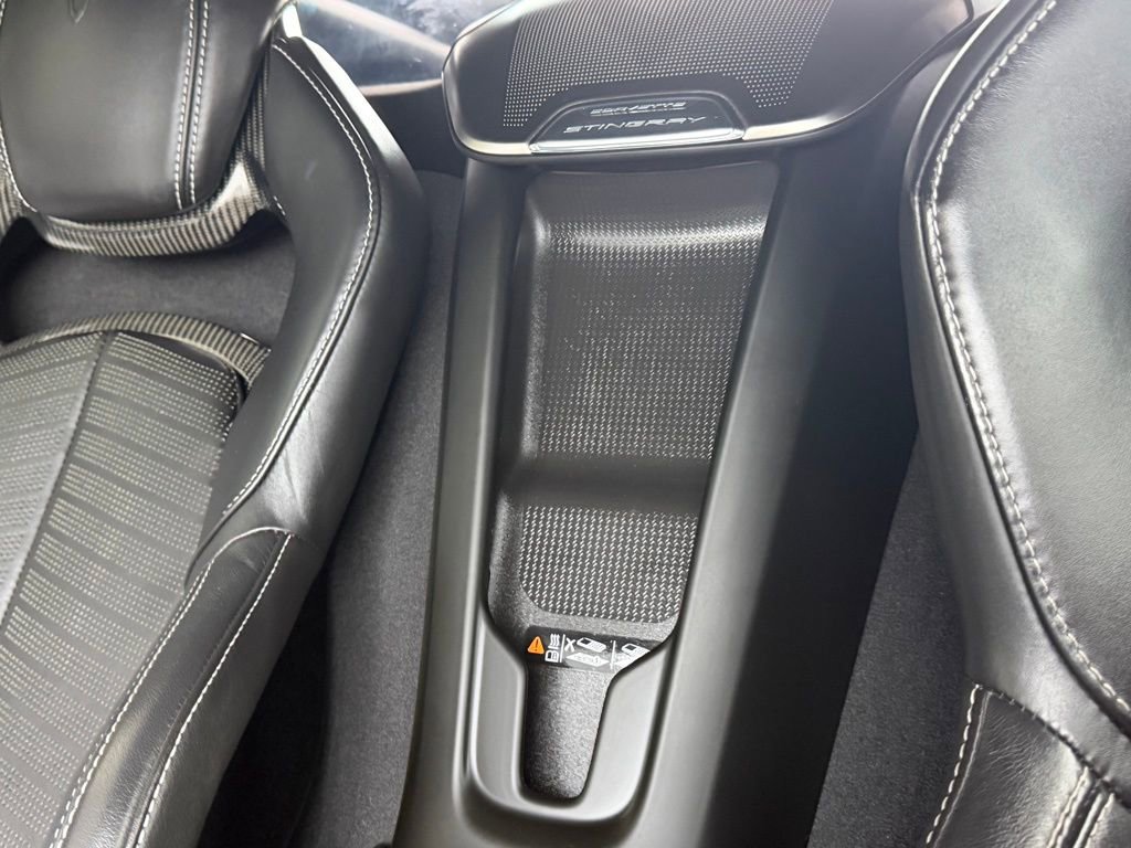 Used 2021 Chevrolet Corvette Stingray Preferred Cpe w/ Z51 Performance Package image 22