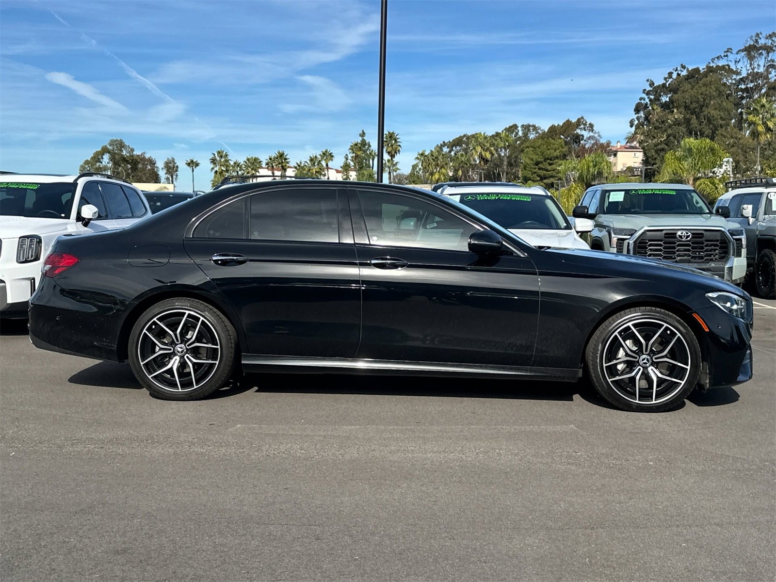 Certified 2023 Mercedes-Benz E 350 4MATIC Sedan image 2