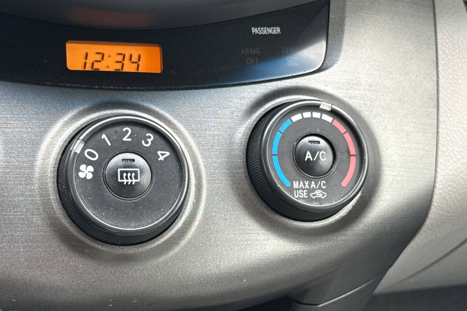 Used 2012 Toyota RAV4 4WD image 28