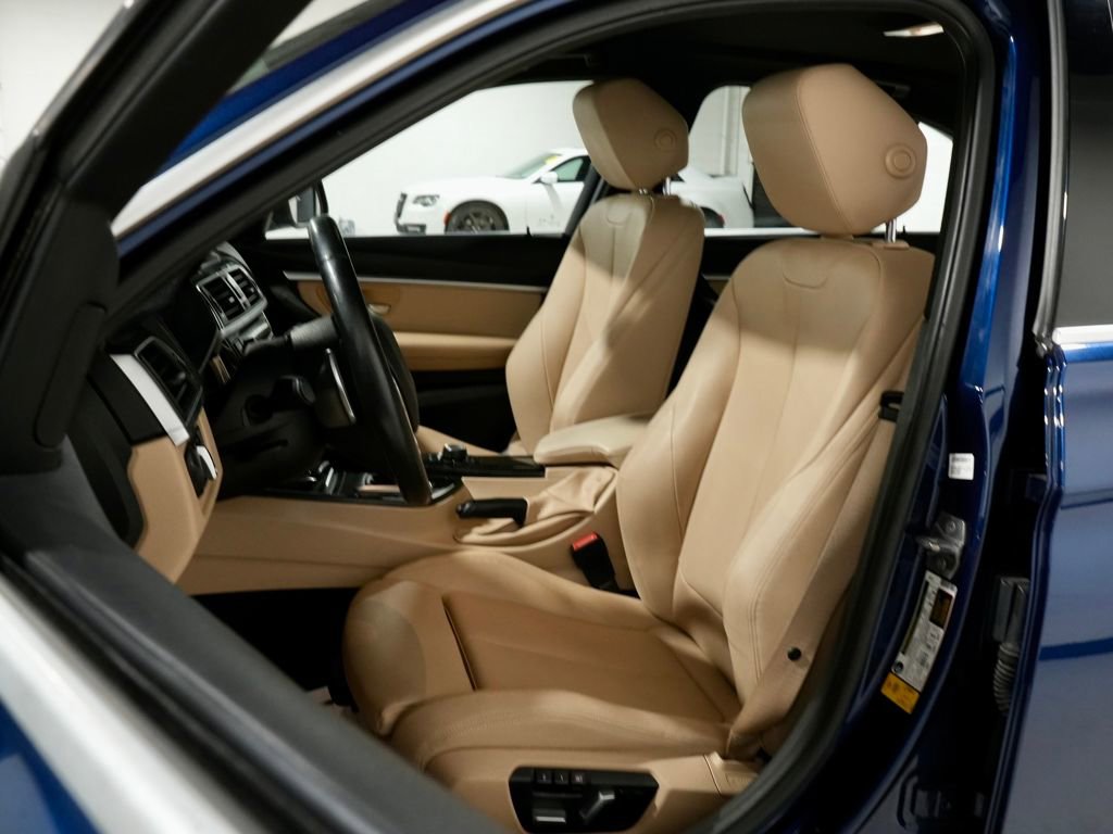Used 2017 BMW 330i Sedan image 3