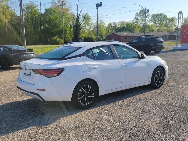 Used 2024 Nissan Sentra SV image 3