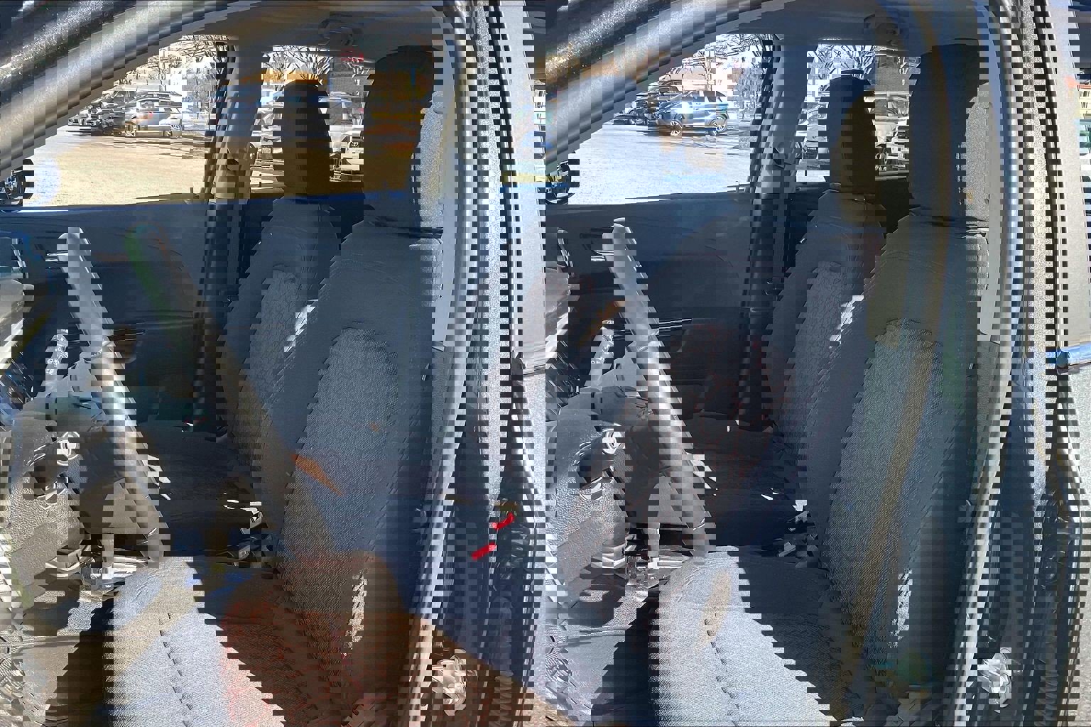 Used 2020 Chevrolet Sonic LT w/ Convenience Package image 29