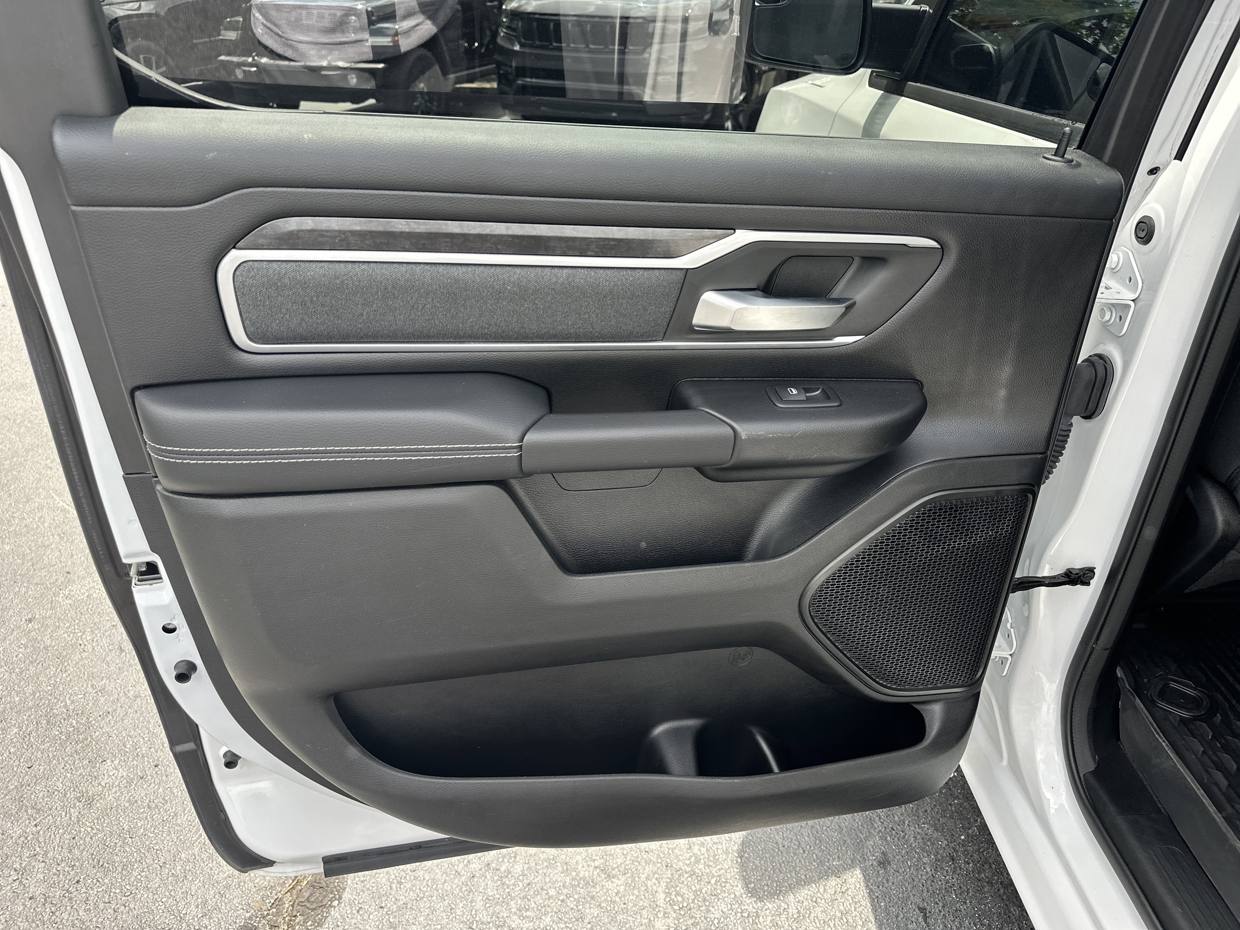 Used 2023 RAM 1500 Big Horn AWD/4WD image 25