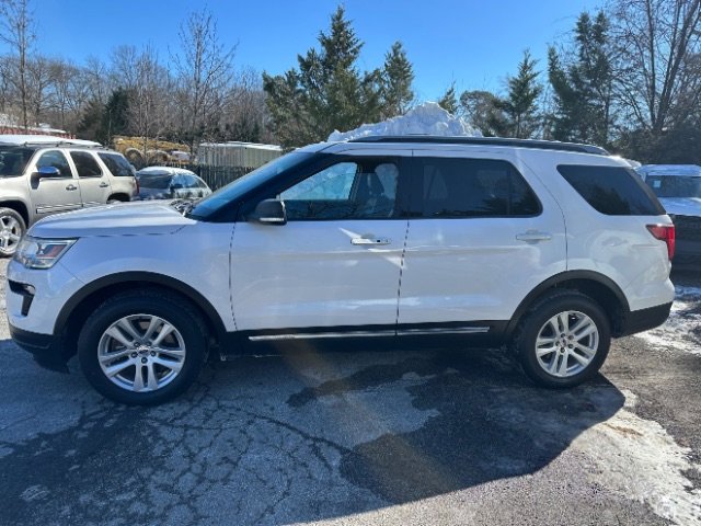Used 2019 Ford Explorer XLT w/ Equipment Group 202A image 2