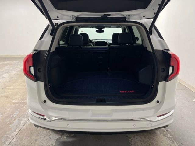 Used 2024 GMC Terrain Denali w/ Denali Premium Package image 7