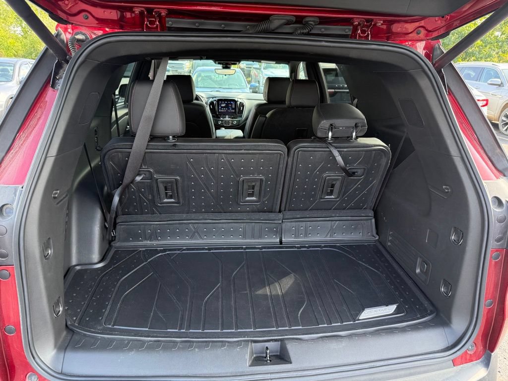 Used 2023 Chevrolet Traverse RS w/ LPO, Floor Liner Package AWD/4WD image 5