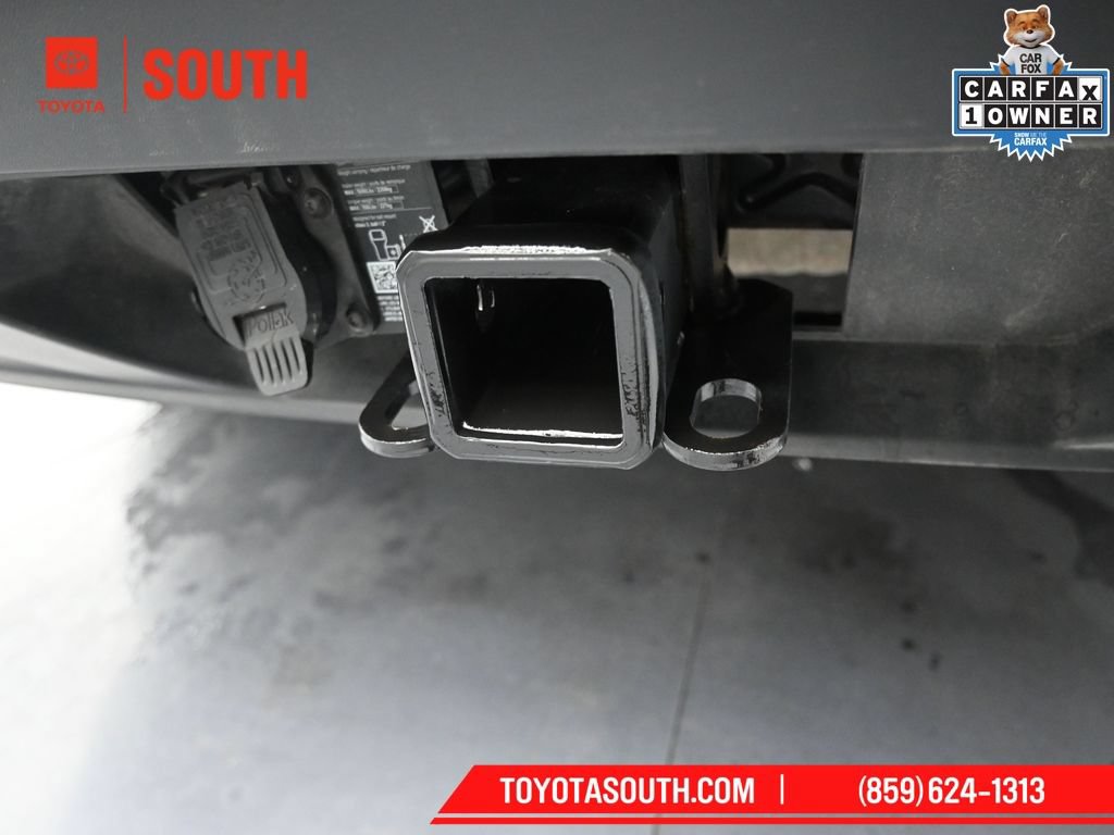 Used 2024 Volkswagen Atlas Cross Sport SE FWD image 40