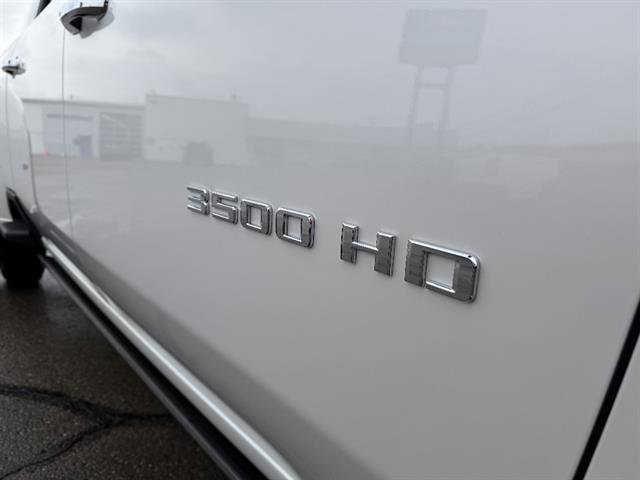 Used 2022 Chevrolet Silverado 3500 High Country image 14