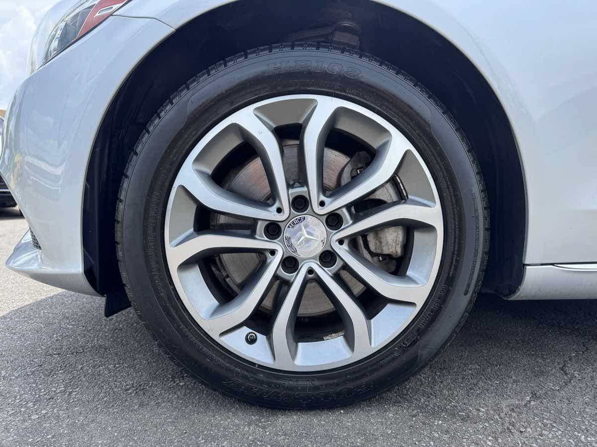 Used 2016 Mercedes-Benz C 300 4MATIC Sedan image 9