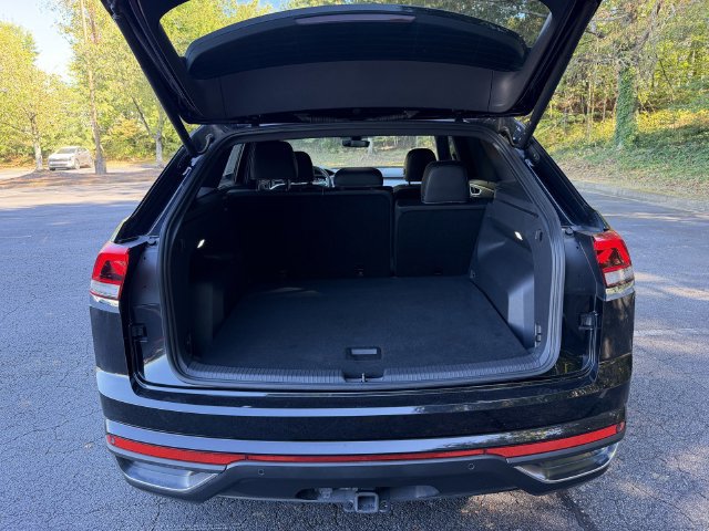 Used 2024 Volkswagen Atlas Cross Sport SE FWD image 40