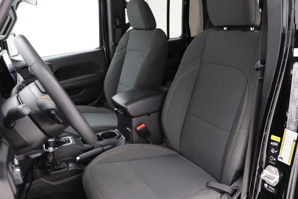 Used 2024 Jeep Gladiator Sport AWD/4WD image 17