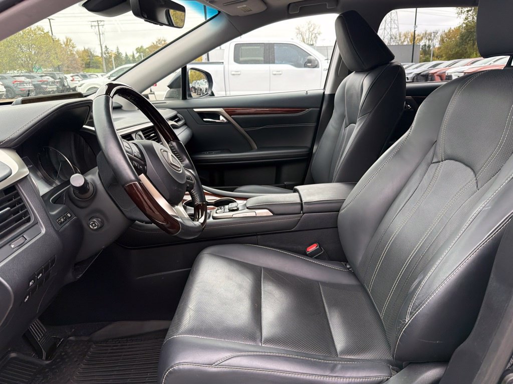 Used 2019 Lexus RX 350L AWD w/ Premium Package image 17