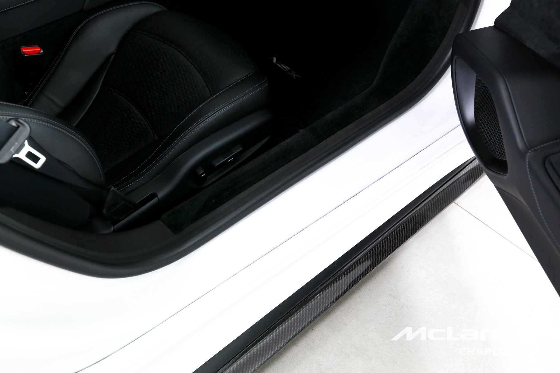 Used 2018 Acura NSX image 21