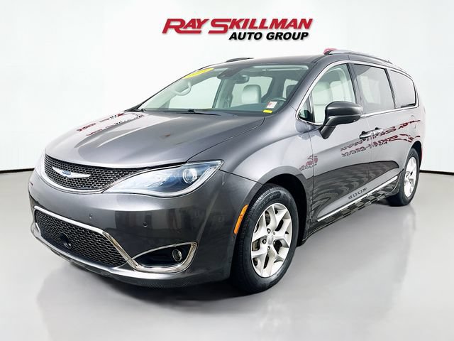 Used 2019 Chrysler Pacifica Touring-L Plus w/ Advanced Safetytec Group FWD image 3