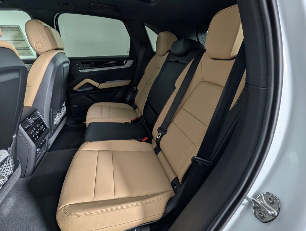 New 2026 Porsche Cayenne AWD/4WD image 24