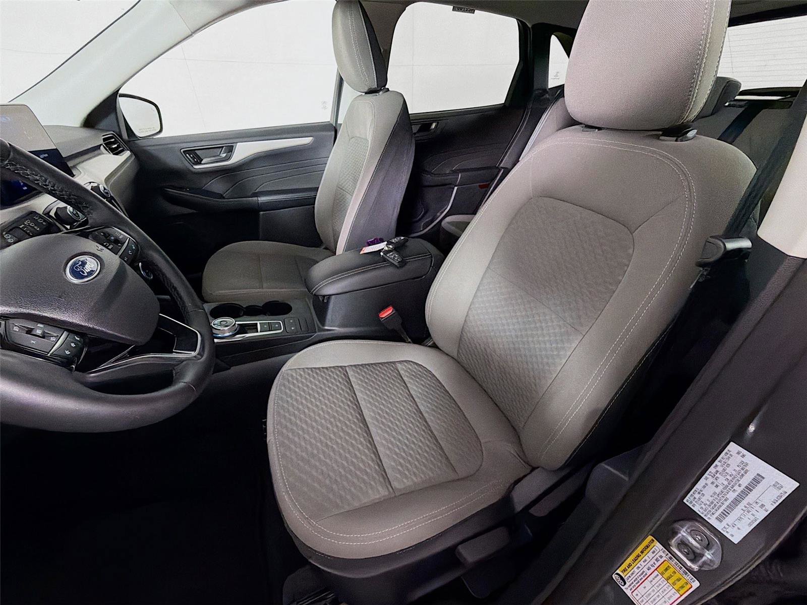 Used 2022 Ford Escape SE w/ Cold Weather Package image 11