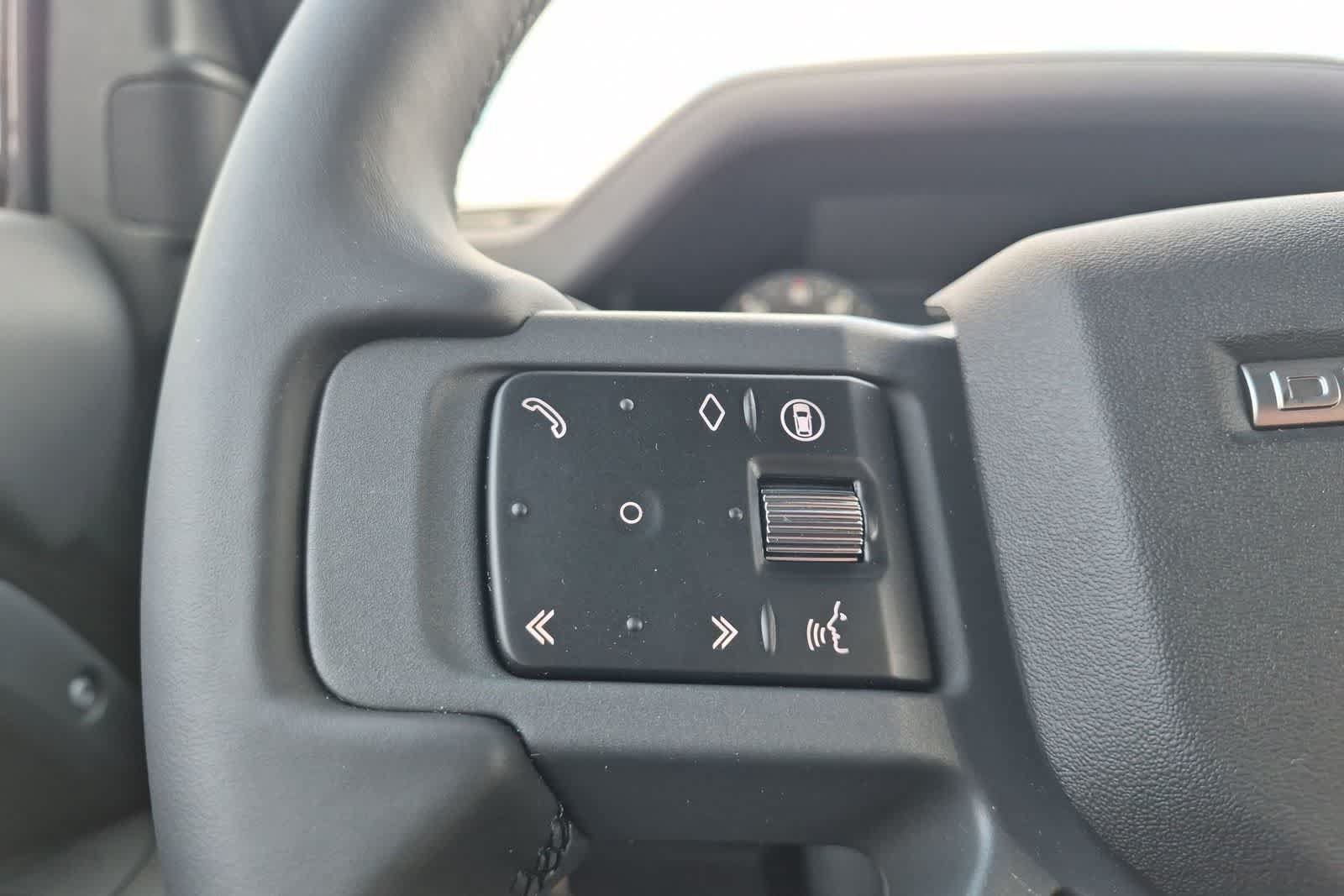 New 2026 Land Rover Defender 110 X-Dynamic SE AWD/4WD image 24