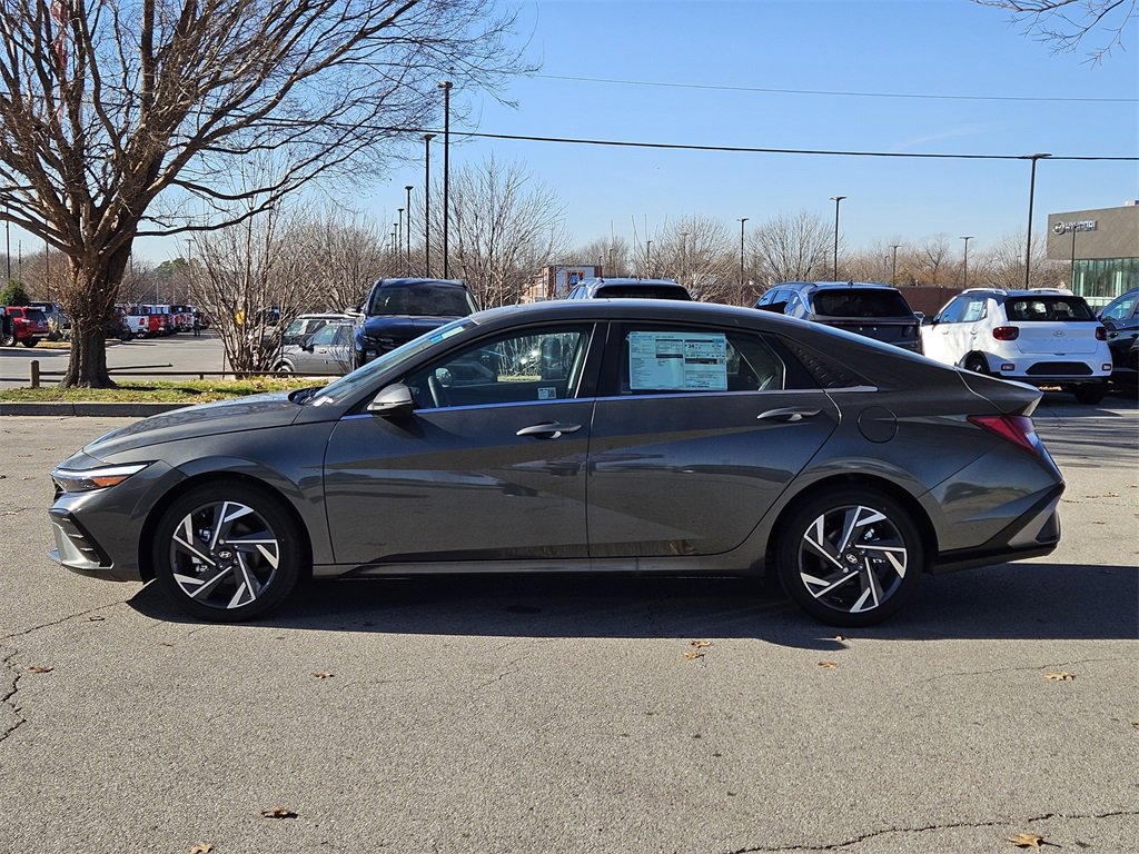 New 2025 Hyundai Elantra Limited image 5