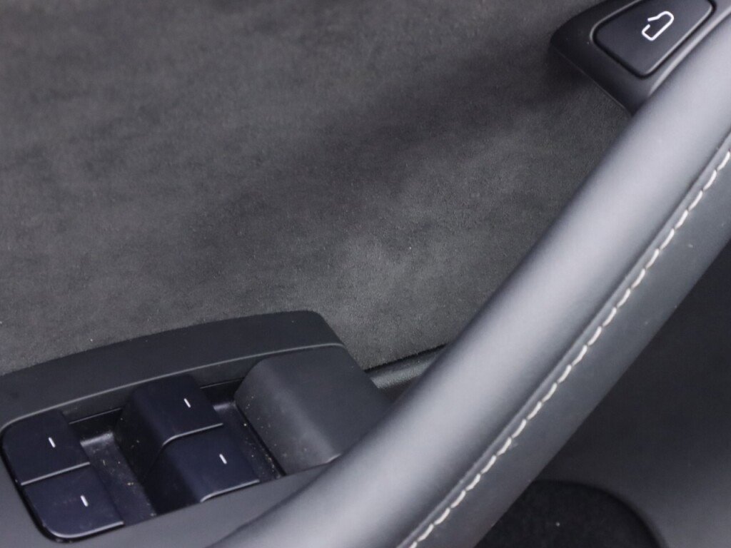 Used 2024 Tesla Model Y Long Range image 28