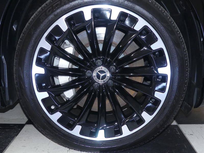 Used 2025 Mercedes-Benz EQS 580 4MATIC SUV w/ Exclusive Trim Package image 41
