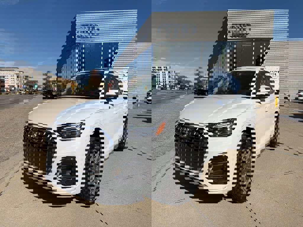 Certified 2025 Audi Q5 2.0T Premium Plus w/ Premium Plus Package