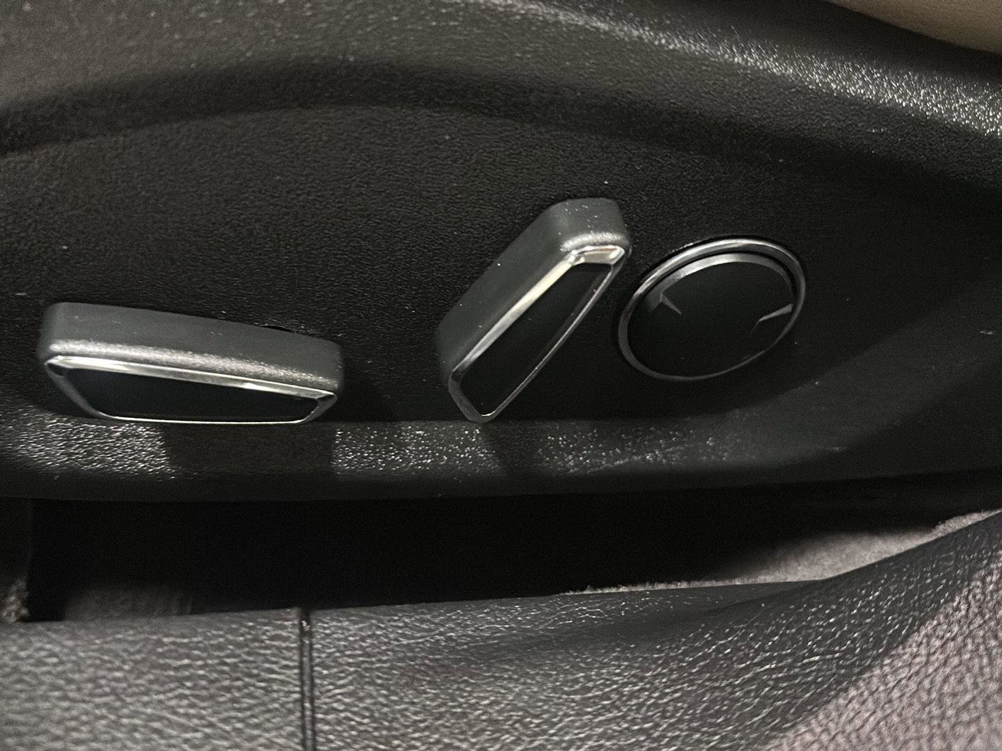 Used 2017 Ford Fusion Titanium image 14