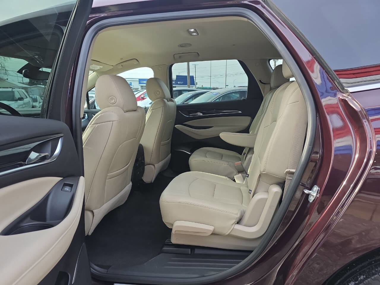 Used 2019 Buick Enclave Essence w/ Trailering Package, 5000 lbs. FWD image 10