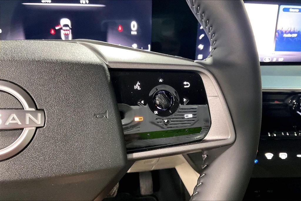 Used 2025 Nissan Murano Platinum w/ Cargo Package image 25