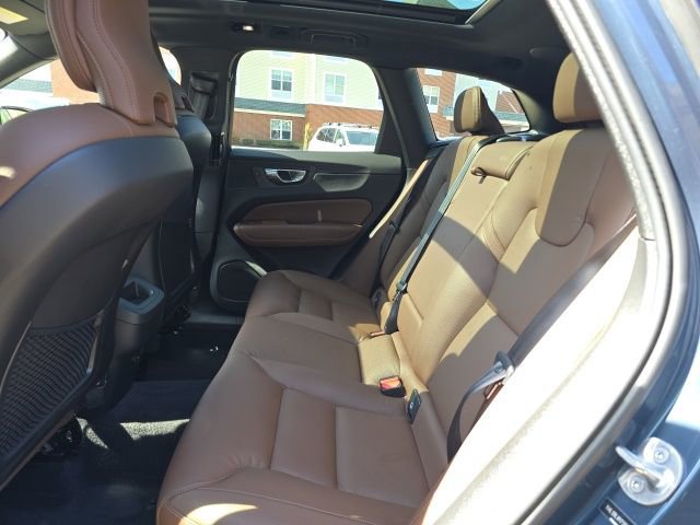 Certified 2024 Volvo XC60 B5 Plus w/ Protection Package Premier image 22