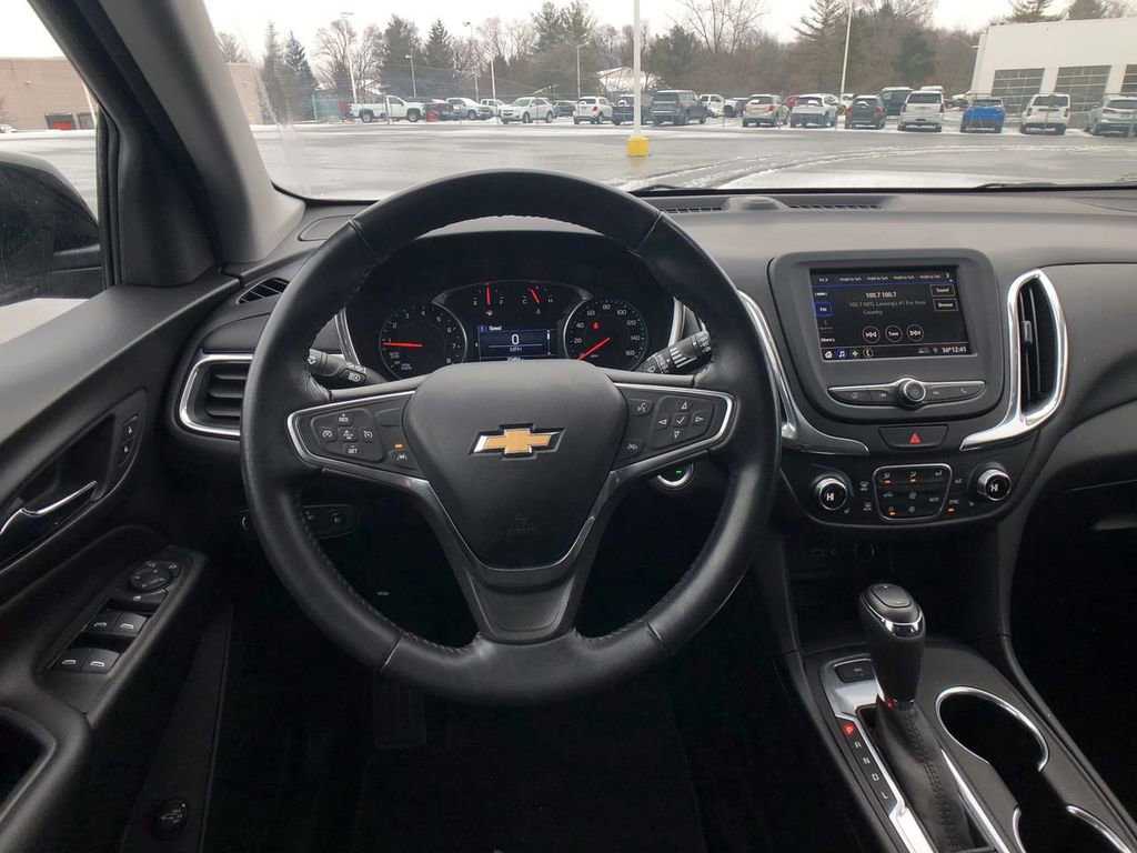Used 2020 Chevrolet Equinox LT w/ Driver Convenience Package image 17