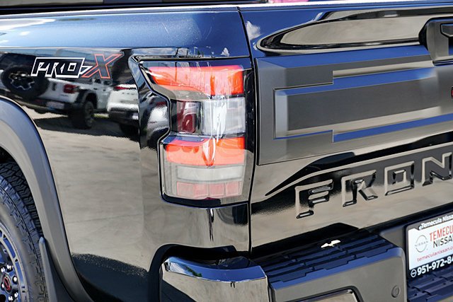 Used 2025 Nissan Frontier Pro-X RWD image 8