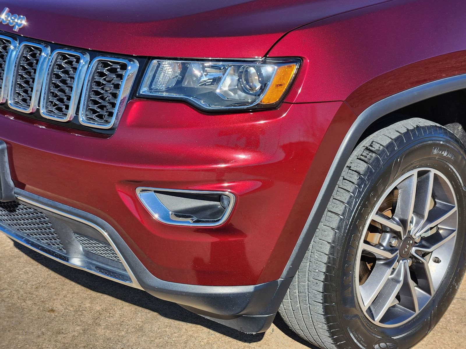Used 2020 Jeep Grand Cherokee Limited image 9